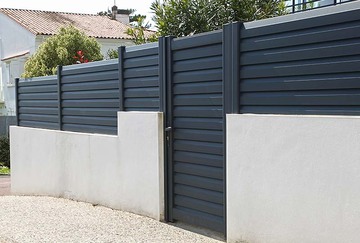 Aménagement extérieur : mur de clôture, pilier et seuils de portail à Saint-Brieuc